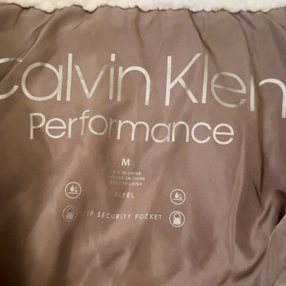 Calvin Klein Performance Sherpa Vest - Picture 7 of 7